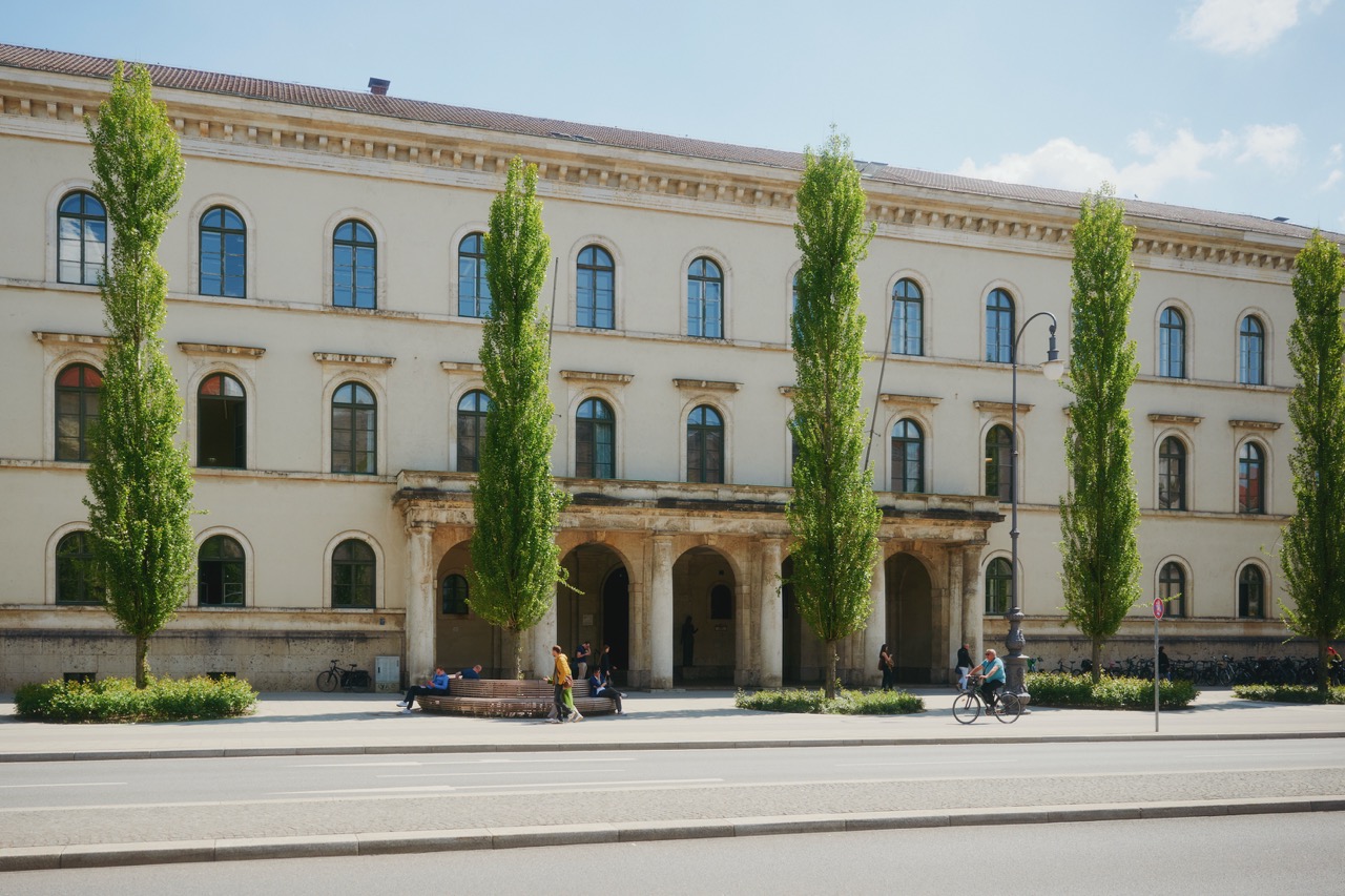 Ludwig-Maximilians-Universität – Bildung und Fortschritt